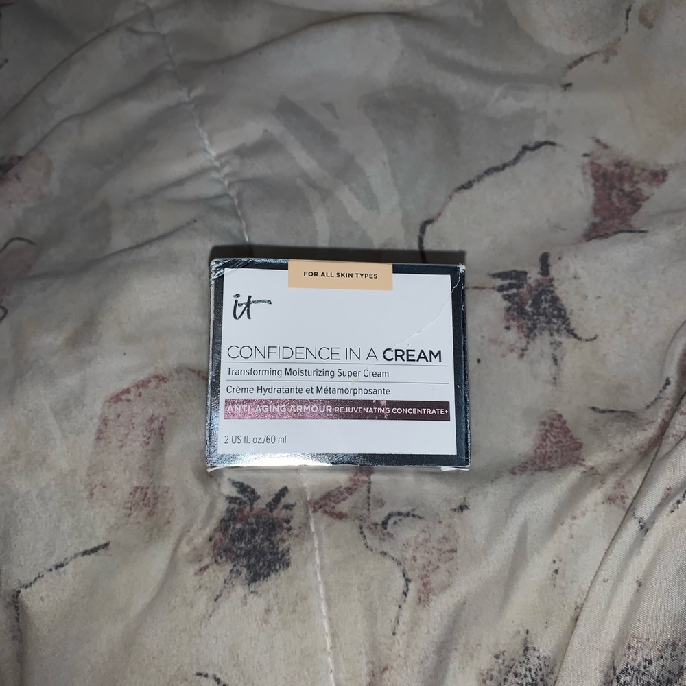 IT COSMETICS Confidence in a Cream Anti-Aging Hydrating Moisturizer
